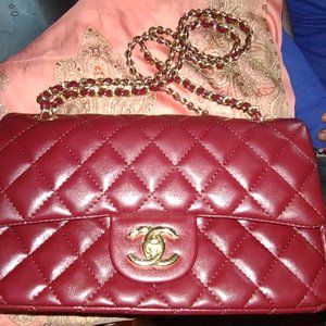 CHANEL Lambskin Quilted Medium Double Flap